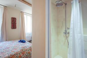 2-bedroom apartment in the heart of Marseille