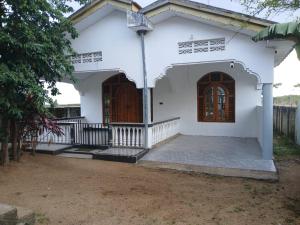 Mutur Rest House