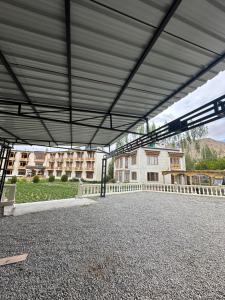 Raku Guest House - A Peaceful Stay in the Heart of Leh