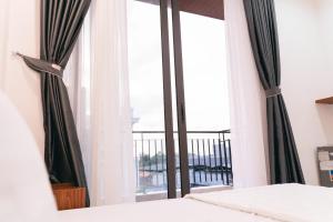 R Hotell