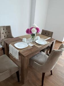 Renata Modern and Cozy Apartment