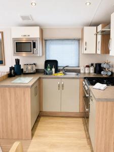A very comfortable caravan sleeping 6