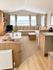 A very comfortable caravan sleeping 6