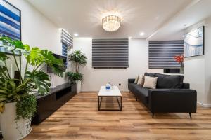 Screc Tower- Luxury 2-bedroom serviced apartment in District 3, HCMC