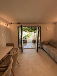 Waterfront Stone House - Cres Villa Lungomare