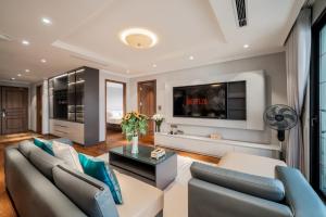 Luxe Paradise Suites & Hotel Tay Ho