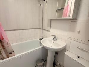 Studio cabine 4 pers., pied des pistes, vue vallée - FR-1-557-114
