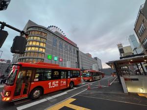 Apt 5-min Walk to Matsuyama City Station Up to 4 Guests