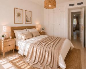 Prime location in Elviria - Walk to everything!