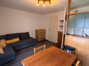Charmant studio cabine 4 pers, balcon au pied des pistes - FR-1-557-132