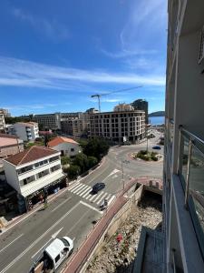 One bedroom apartment next to the sea