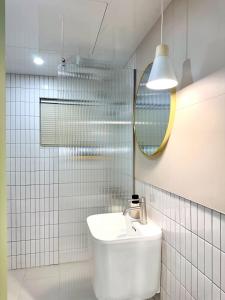 Opening Special, LONA Stay KU, Subway Station 5 minutes, Stylish Design