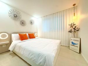 Opening Special, LONA Stay KU, Subway Station 5 minutes, Stylish Design