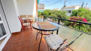 Seaside Apartment in Sitges Steps from Beaches with private Patio