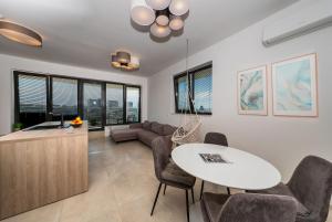 Spacious, Panoramic, Fantastic Location, Parking