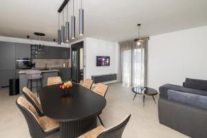 Aura Apartment near the Beach & City Center