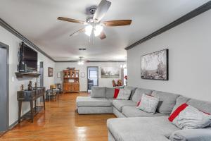 Pets Welcome! Comfortable and Spacious! Sleeps 6