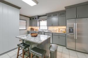 Pets Welcome! Comfortable and Spacious! Sleeps 6