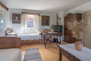 Traditional House Kal Garden & Jacuzzi - Happy Rentals