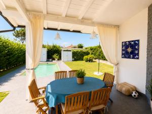 Villa con piscina piano unico - PESCA