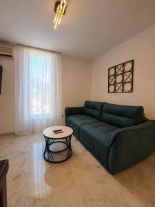 Apartman Edi- Newly renovated with balcony
