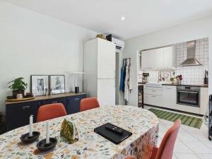 Appartement 3 pièces avec terrasse, clim et WIFI, proche plage et commerces - FR-1-423-312