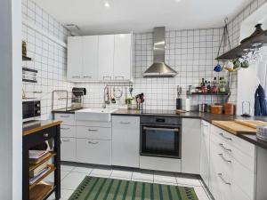 Appartement 3 pièces avec terrasse, clim et WIFI, proche plage et commerces - FR-1-423-312