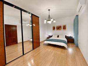 Spacious 4-Bedroom Apartment