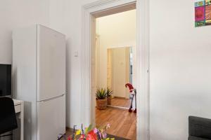 Designer 4BR 2 Baths Jewish Quarter Heart