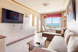 Honeymoon Beach View Aprt - Central City Location - Fast Wi-Fi