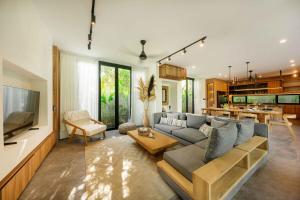 Rumah Jiwa - Stylish 3BR Villa Near Balangan Beach
