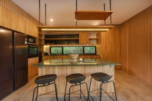 Rumah Jiwa - Stylish 3BR Villa Near Balangan Beach
