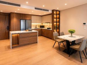 The Nelson Luxury Apartment