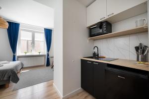 Chmielna Heart of Warsaw Chic Apartment by BookingHost