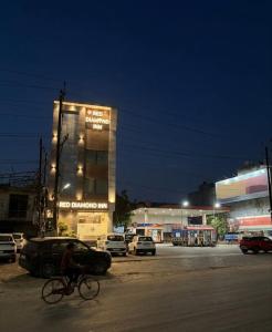 Hotel Red Diamond Residency