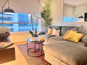 Luxury 2BR in Polanco for 4 - Elegant Lounge Access - Steps to Masaryk