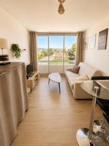 Studio lumineux avec parking et vue dégagée Antibes
