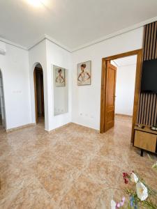 Modern Family Apartment with King Bed, Pool & Huge Terrace