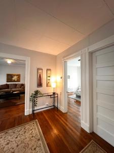 B3-2 Dream Home Haven-All Rooms with AC