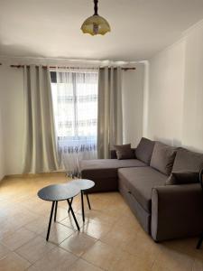 Simple stay Mali i robit