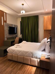Down town hotel