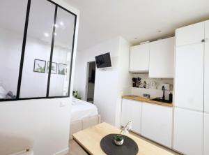 Studio Ponthieu sur Champs Elysées - calme & design
