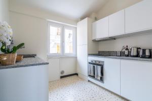 Panoramic Sea View Apartment near the Beach