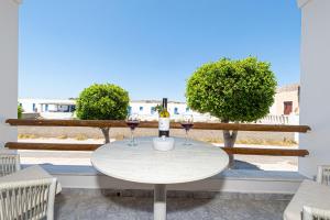 Alexandra Apartments Perissa Santorini