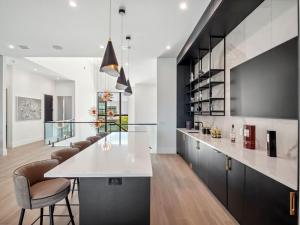 Lakeview Luxe Retreat