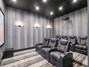 Lakeview Luxe Retreat