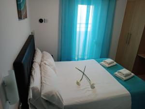 Apartment with sea views in Benalbeach