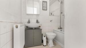 Comfortable & Cosy Tranquil Two-Bedroom Apt