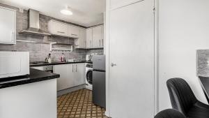 Comfortable & Cosy Tranquil Two-Bedroom Apt