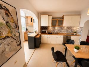 Main City Square Luxury Appartment with Great View Sony Appartments #2